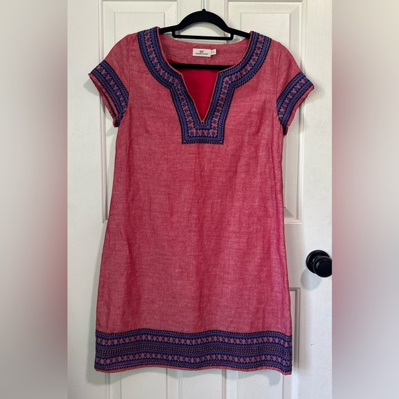 Vineyard Vines Embroidered Tunic Dress. Size 6. - Picture 2 of 6